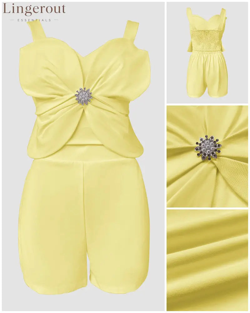 2 Pieces Outfit 3D Flower Decor Sweetheart Neck Thick Straps Shirred Back Crop Top and Casual Elastic Back Waist Shorts