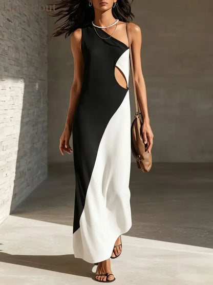 Block One Shoulder Cutout Textured Maxi Dress - Black and white【ready stock】 / S