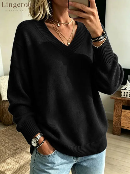 Relaxed V-Neck Long Sleeve Knit Sweater - Black / S