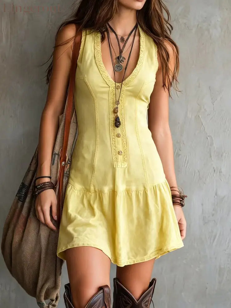 Women’s Sleeveless U-neck Button Embellishments Dress - Yellow / S