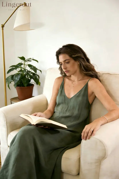 Women’s Solid Color Backless Cami Dress